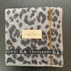 TRUSSARDI ヒョウ柄タオルハンカチ - メルカリ