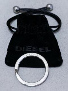 DIESEL シルバー キーホルダー　型式DSLX08462P DIESEL ディーゼル キーホルダー X08462 PR581 メンズ Silver
