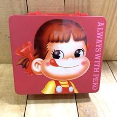 【ペコちゃんCD缶ケース】 ブリキ缶ケース（両サイドオープン）FUJIYA Ⓜ︎
