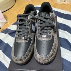 Nike Air Force 1 ヘビ柄 ブラック/グレー 25cm 新品未使用のサムネイル