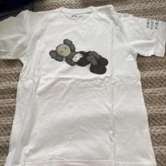 UNIQLO UT KAWS コラボ Tシャツ　White Mサイズ