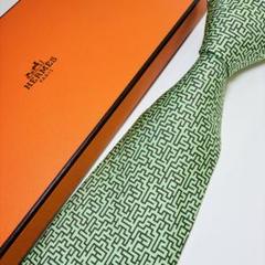 ★ エルメス　HERMES ネクタイ　グリーン　迷路　総柄　ワンポイント ☆ エルメス HERMES ネクタイ グリーン 迷路 総柄 ワンポイント