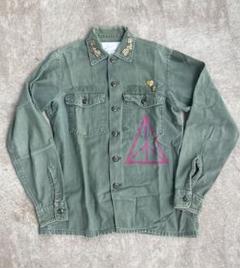 【リメイク】70s US ARMYユーティリティシャツ　輸入ヴィンテージバッジ付のサムネイル