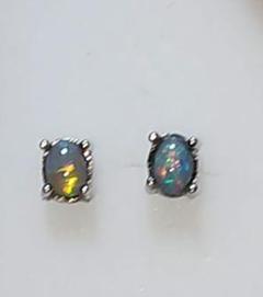 オーストラリア・ライトニングリッジ産ブラックオパール 2.26ct