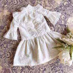 日本未入荷 ビスクドール ドレス♥アイレット生地のクラシカルなドレス 着せ替え服・アウトフィット