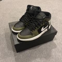 Nike Air Jordan 1 ブラック/オリーブ