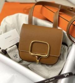 ☘️新品未使用 保存箱付☘️ HERMES デッラ カヴァッレリア　カレ45 エルメス HERMES デッラカヴァッレリアミニ W刻 カレ ゴールド
