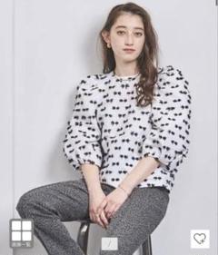 超人気の雑貨店 UNITED ARROWSリボンカットジャカードブラウス 38 - メルカリ トップス