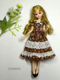 402.リカちゃん服　2点　花がらブラウスとスカート