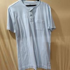 GAP ライトブルー ボタン付きTシャツ