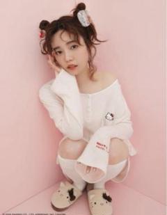 HELLO KITTY ヘンリーネックセットアップ キティ　スナイデルホーム HELLO KITTY】ヘンリーネックセットアップ(カットソー＆Tシャツ
