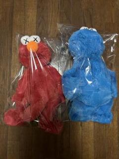 KAWSセサミストリートぬいぐるみ　最終値下げ！ KAWS がセサミストリートのぬいぐるみコレクションの全貌を解禁