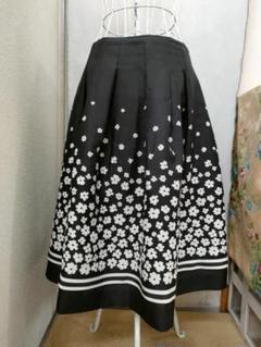 エムズグレイシー40新品刺繍が素敵なスカート ブラック - メルカリ