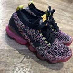 【完売品／美品】Nike VaporMax 黒/ピンク スニーカー 完売品／美品】Nike VaporMax 黒/ピンク スニーカー