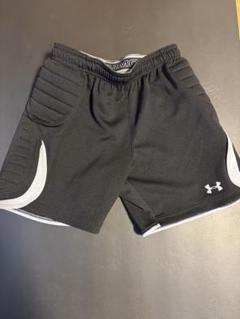 Under Armour パッド付きショートパンツ ブラック