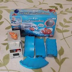 (未使用･未開封品)　ファインディング・ドリー パタパタフィッシュプレイセット 0pbj0lf Amazon.co.jp: ファインディング・ドリー パタパタフィッシュ