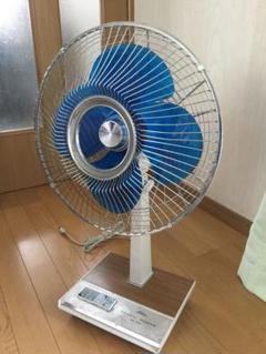 東芝 扇風機 黒 鉄 レトロ 古物 アンティーク バラ 羽根 ファン