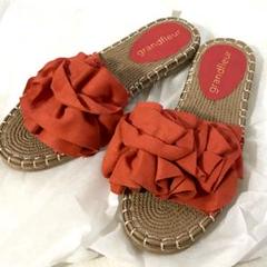 【新品】grandfleur フラワー装飾 フラットサンダル