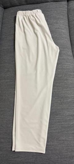 新品未使用品　UNIQLO グレープジャージーテーパード パンツ　ベージュのサムネイル