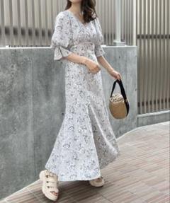 花柄ロングワンピース　ワンアウターアナザーナイスクラップ