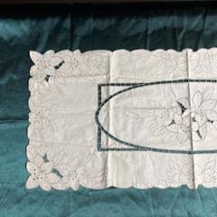 Chikazawa 花柄刺繍 テーブルクロス 135x180cm　未使用品　近沢 Chikazawa 花柄刺繍 テーブルクロス 135x180cm未使用品近沢