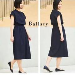 Ballsey(ボールジィ) ドットプリント Vネックマーメイド
