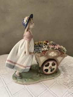 美品　Lladro リヤドロ 可愛いお花屋さん 6521 フィギュリン