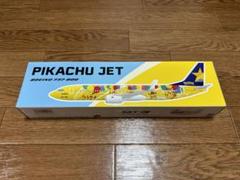 スカイマーク　モデルプレーン　模型　ヴィッセル神戸 スカイマーク、ヴィッセル神戸デザイン機 格納庫にポドルスキら3選手