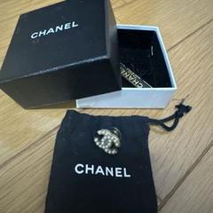 シャネル CHANEL ピアス レディース ゴールド×ホワイト A88429