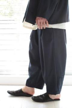 18aw dulcamara よそいきタックワイドパンツ navypreen - メルカリ