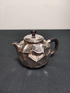 茶道具　銀瓶　銀仕上げ　丸型　500cc アンティーク 茶器・茶道具 銀瓶 丸型 湯沸 銀仕上、秀峰堂作、化粧箱入 新品