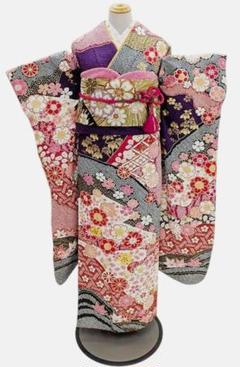 振袖 黒地 裄70 金駒刺繍 花柄 華やか 正絹 AK-3969 振袖 黒地 裄70 金駒刺繍 花柄 華やか 正絹 AK-3969