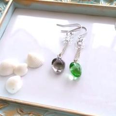 ハンドメイドピアス　シーグラスピアス　海からの贈り物ピアス　グリーン＆ブラック