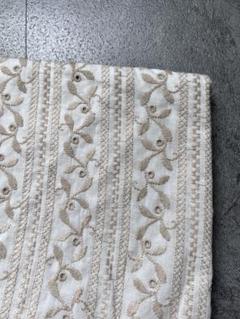 刺繍生地　白　アイボリー葉