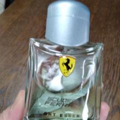 廃盤品　新品未使用　フェラーリ　ライトエッセンス　オードトワレ　香水　75ml② Ferrari 送料無料 【訳あり】 フェラーリ スクーデリア ライト