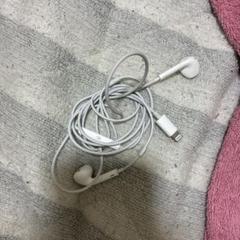 AppleLightning接続 ホワイトイヤフォン　純正
