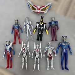 ウルトラマン　ワンピース　ドラゴンボール　アトムなど　指人形　ソフビ　1123) ウルトラマン ワンピース ドラゴンボール アトムなど 指人形