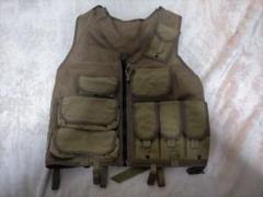 ガツオ　Eagle（イーグル）社製　V-1ベスト（タン） ガツオ様専用 Eagle（イーグル）社製 V-1ベスト（タン） - メルカリ