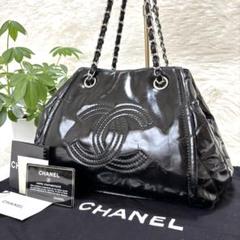 【鑑定済み】CHANEL チェーン　ショルダーバッグ パテントレザー 黒のサムネイル