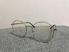 伊達メガネのサムネイル
