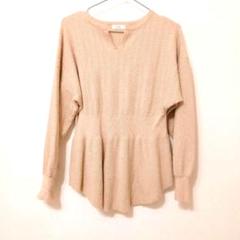 LOWRYS FARM　ローリーズファーム　ベージュ　ニット　ペプラム　トップス