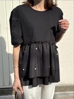 パールモチーフペプラムTシャツ　ブラックのサムネイル