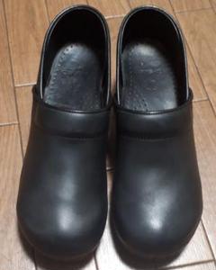 激安商品 ダンスコサボプロフェッショナルオイルドレザー38珍しいグリーン - ローファー/革靴