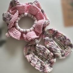 フリル付きピンクシュシュとヘアクリップセット　ハンドメイド
