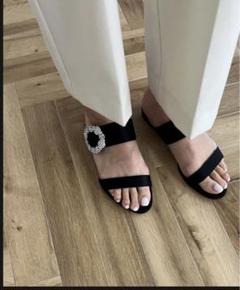 【新品未使用】ohga ビジューサンダル M 新品・未使用】OHGA ビジューサンダル - メルカリ