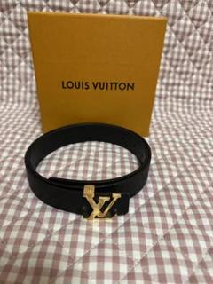 ルイヴィトン　ロゴバックル　レザーベルト　ブラック/ゴールド　36 LOUIS VUITTON ブラックレザーベルト - メルカリ