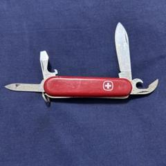 Victorinox スイスアーミーナイフ レッド - メルカリ
