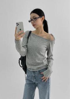 BLACKUP グレー オフショルダー ニットのサムネイル
