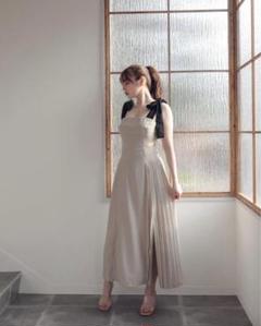2025年最新】andmary ann ribbon pleats dress beigeの人気