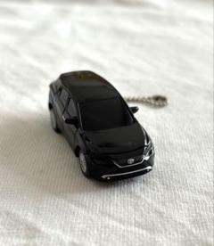 非売品】トヨタ 80系ハリアー ミニカー LEDライトキーホルダー